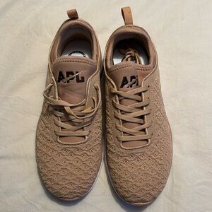 Women’s APL tech loom phantom